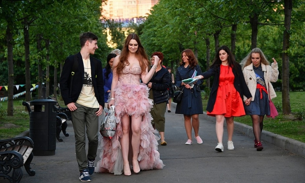 Выпускные платья в москве